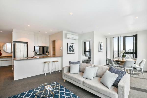 Experience Platinum Hotel Apartments Melbourne Luaran gambar